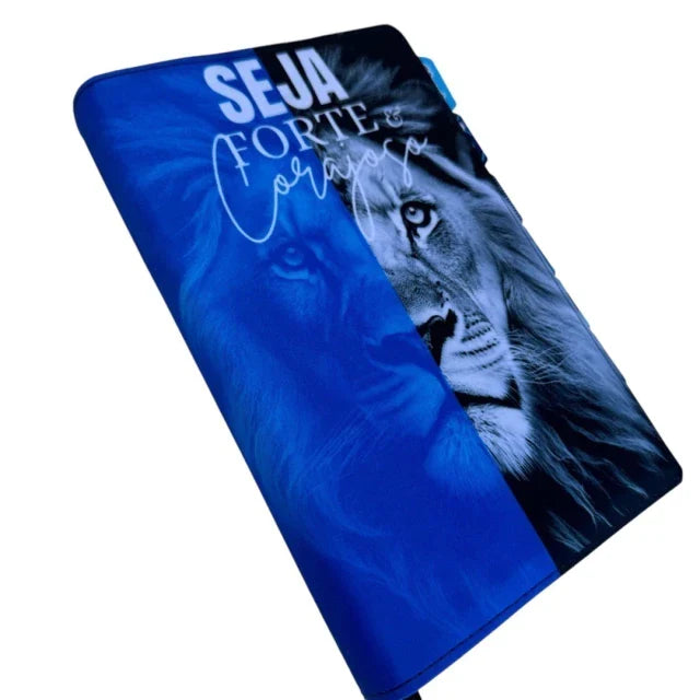 Capa do livro Bíblia Azul Seja forte e corajoso com Abas coladas | harpa e corinhos cpp
