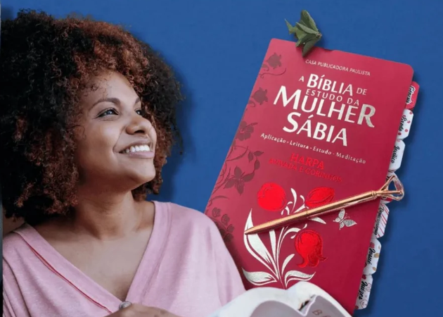 Bíblias de estudo e de capa dura em promoção